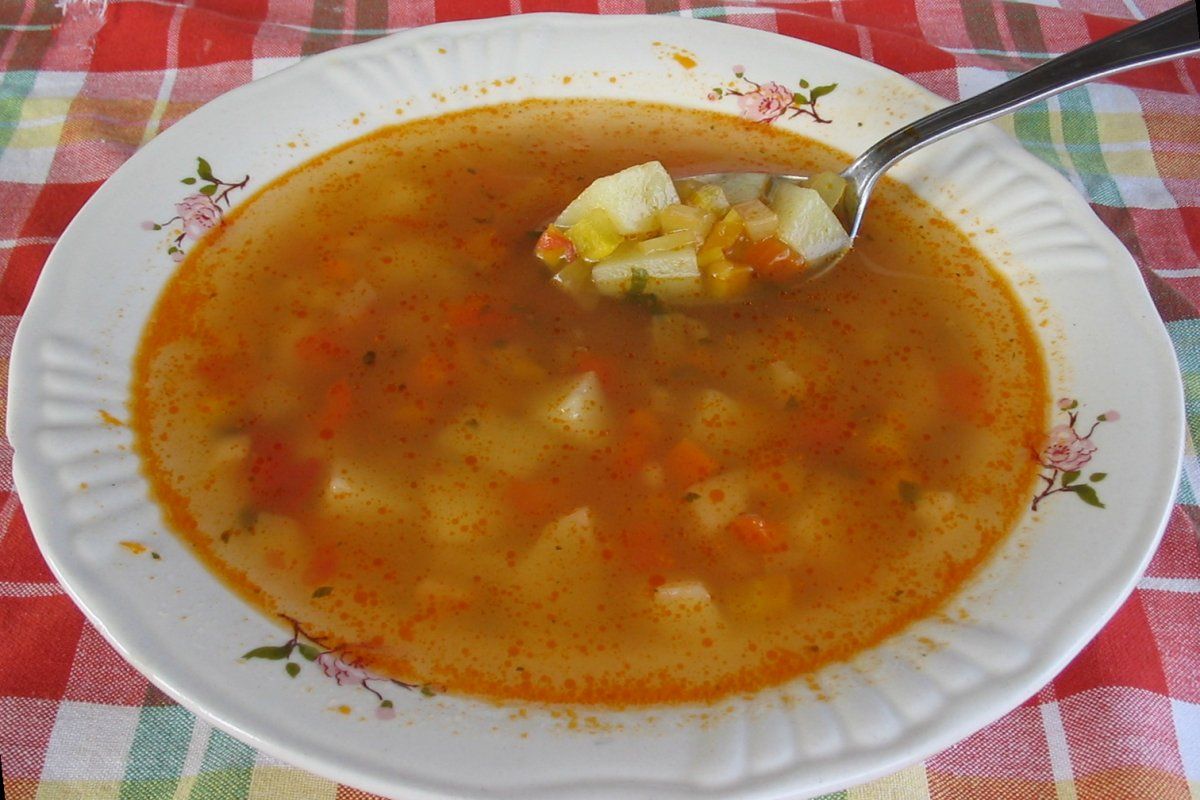 Romanian_potato_soup